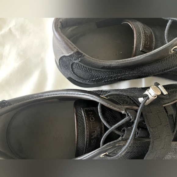 LOUIS VUITTON - Suede LV Sneaker - SIZE 9 - Picture 8 of 11